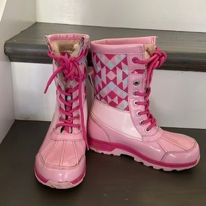 Girls Ugg Snow Boots Size 1